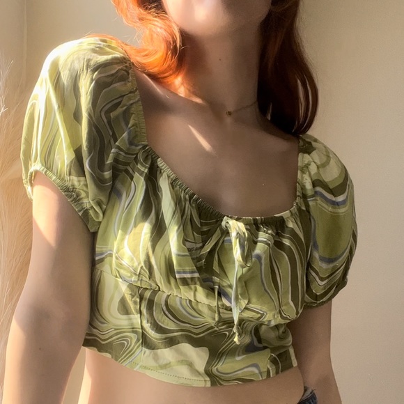 NWT!! PacSun puff sleeve scrunch tie crop top: green/ white/ blue wave pattern - Picture 1 of 6